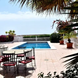 Spacious 8 bedroom villa with heated pool near Fuengirola.
