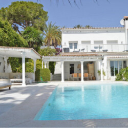 Perfect Familly vacations villa heated pool and 5 bedrooms in Nueva Andalusia, Marbella