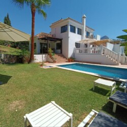 Villa Sandy-4 bedroom villa with heated poll in Nueva Andalucia, Marbella